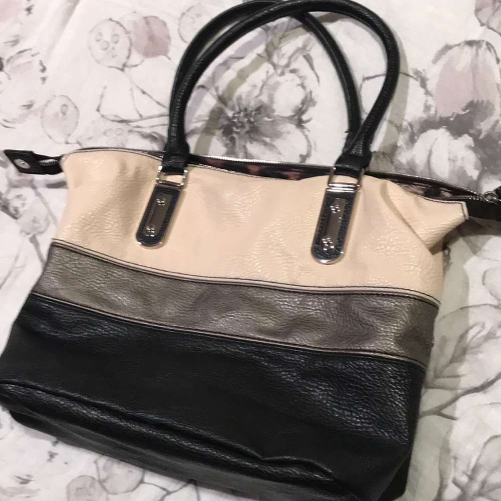Jessica Simpson purse - Picture 7 of 8